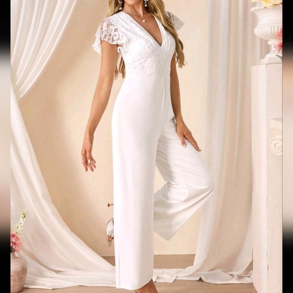 Women's V-Neck Elegant Ruffle Sleeve Lace Jumpsuit - Picture 1 of 4